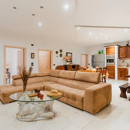 Family's By Just Srl Alessano